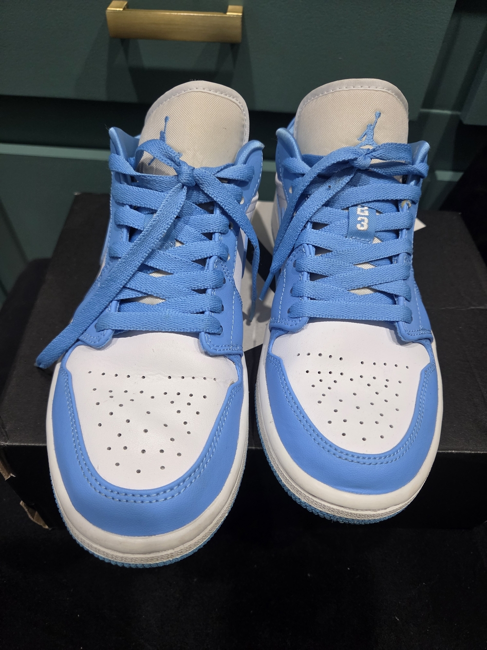 Air Jordan 1 Low Retro - White & University Blue Unisex Sneakers